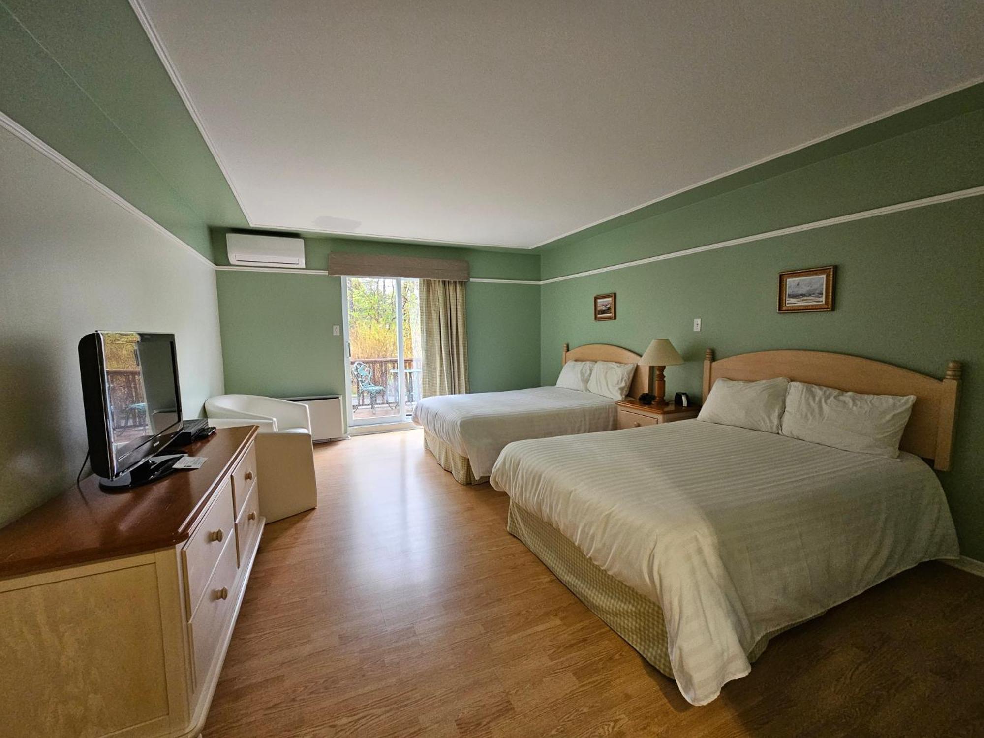 Hotel Au Petit Berger La Malbaie Ngoại thất bức ảnh